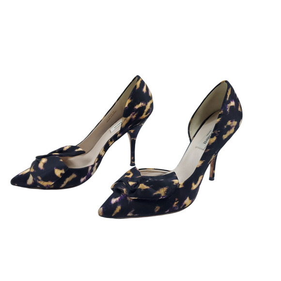 LK Bennett Black and Gold Patterned Heels - Picture 2 of 12